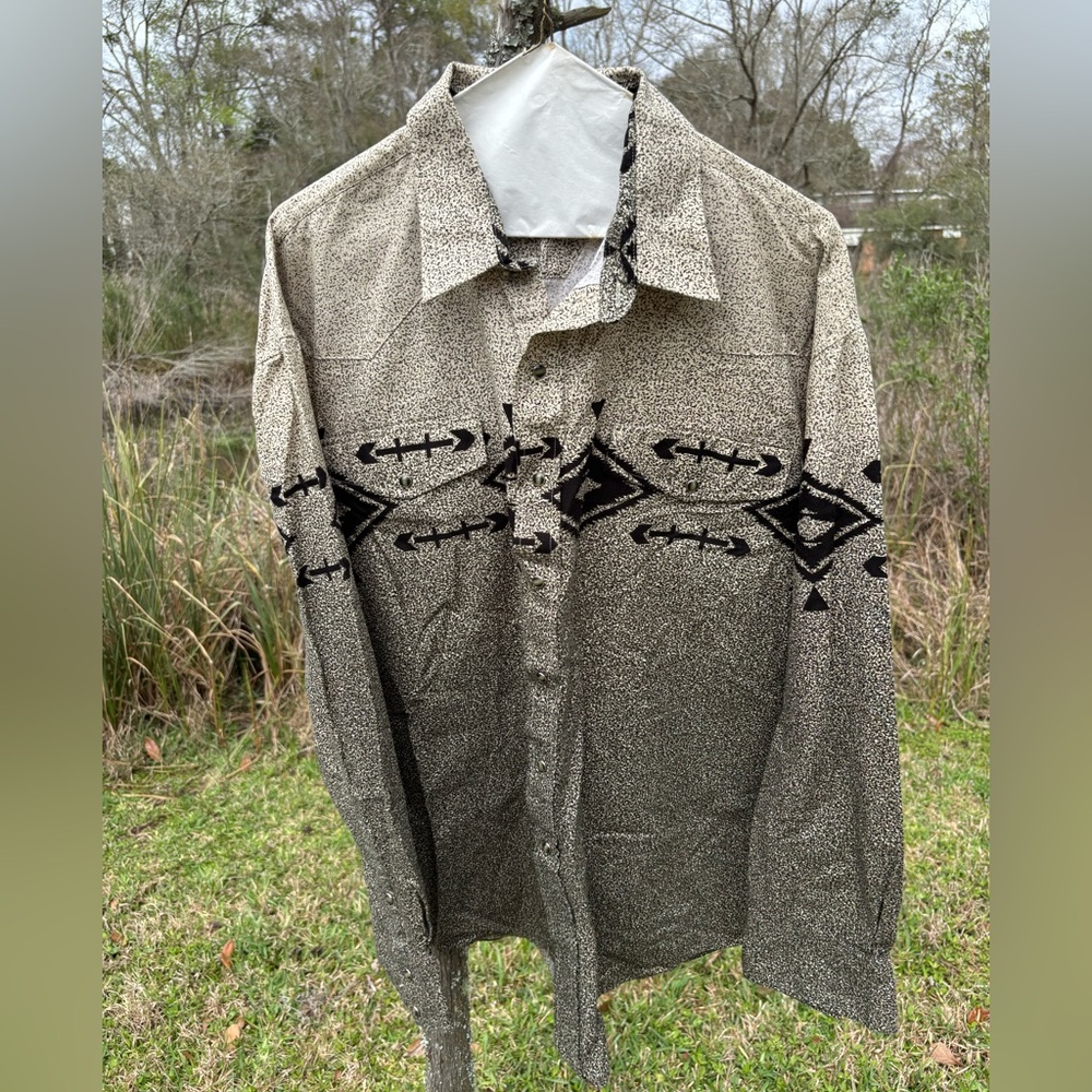 Roper Black and Cream Wester Shirt by Roper Men’s XL Vintage Pearl Snap